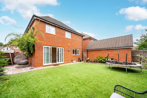 23 Jopling Road, Bisley, Woking, GU24 9FN