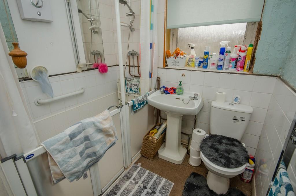Shower room.jpg