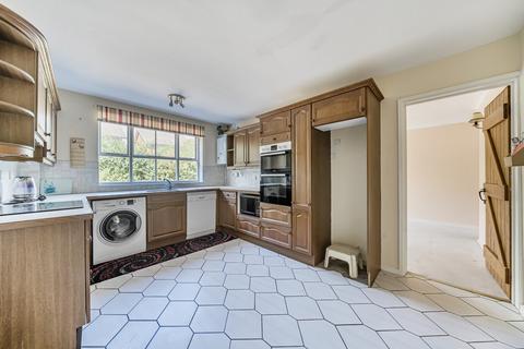 undefined, Overbury Avenue, Berkshire RG41