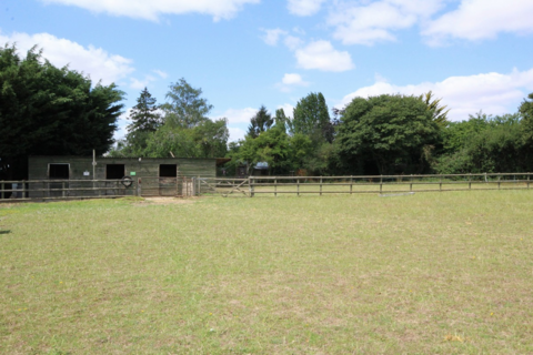 2 bedroom equestrian property for sale, Haverhill Road, Little Wratting CB9