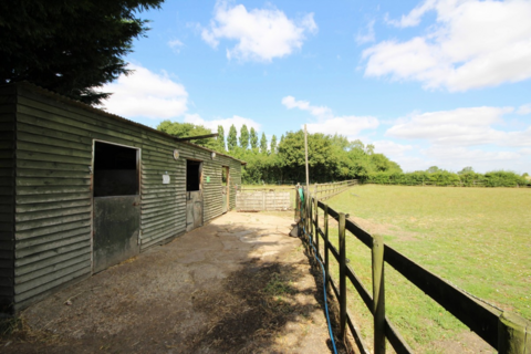 2 bedroom equestrian property for sale, Haverhill Road, Little Wratting CB9