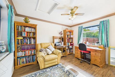 4 bedroom end of terrace house for sale, De Havilland Way, Mudeford, Christchurch, Dorset, BH23