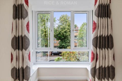 undefined, Kingston Road, New Malden KT3