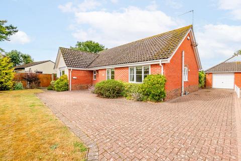 1 Catchpole Close, Kessingland, Lowestoft, NR33 7TL