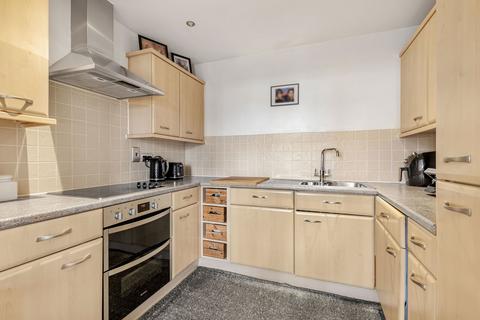 1 bedroom flat for sale, Magdalene Gardens, London N20