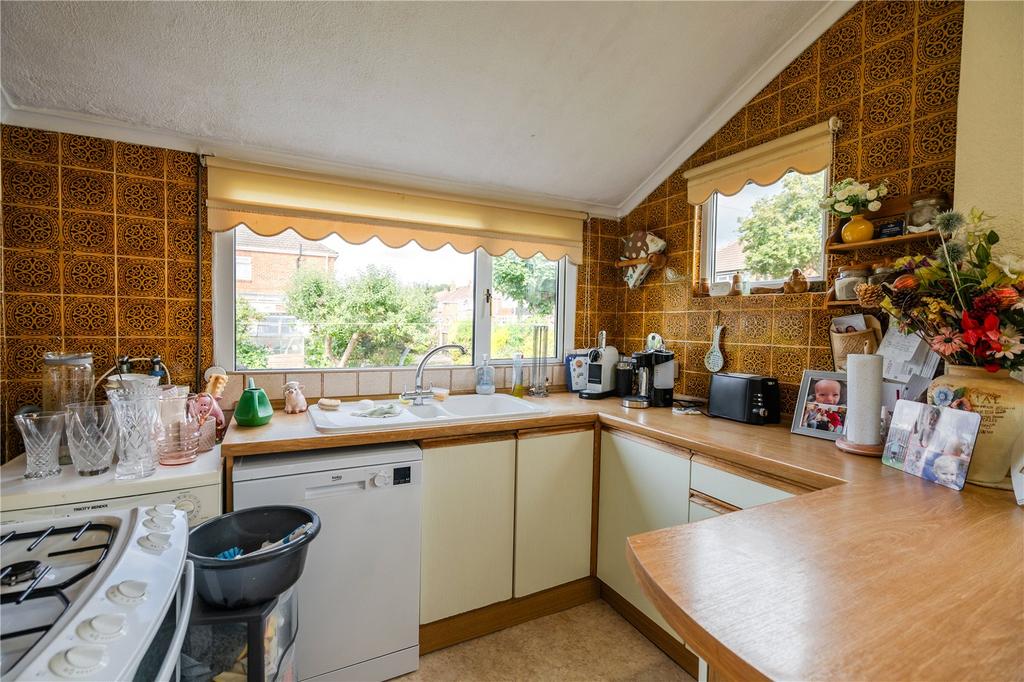 Kitchen (2)