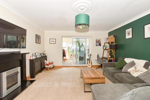 2 bedroom end of terrace house for sale, Ridgeway Gardens, Woodingdean, Brighton, East Sussex