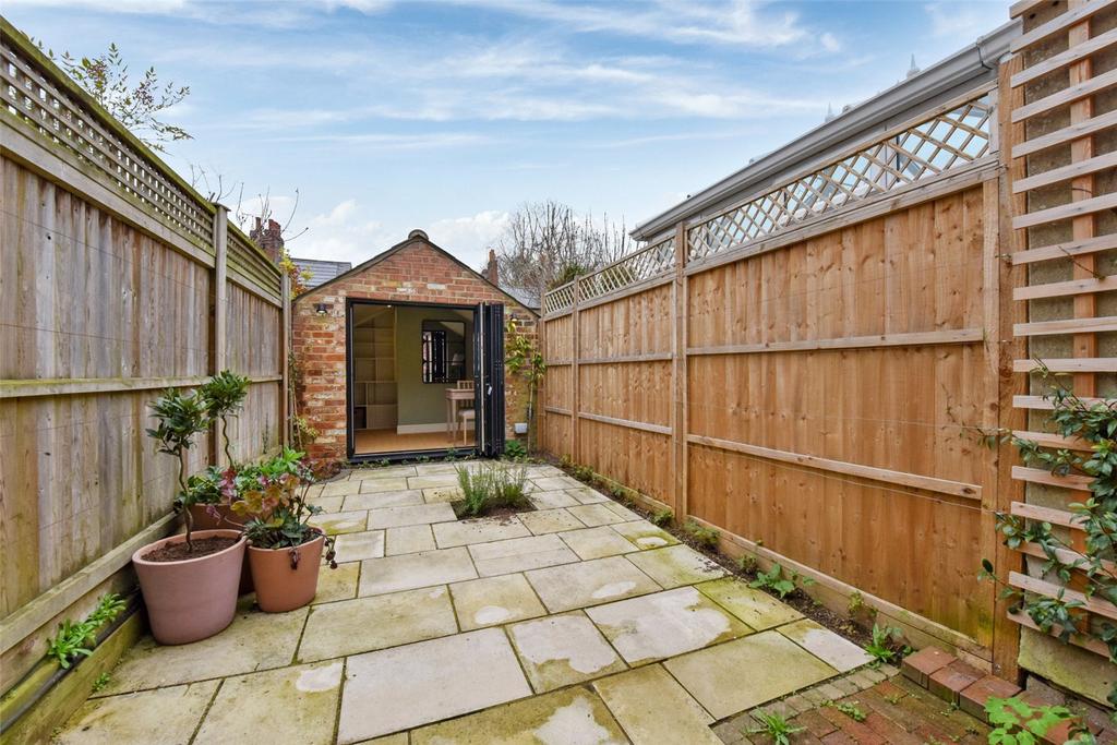 Courtyard Garden