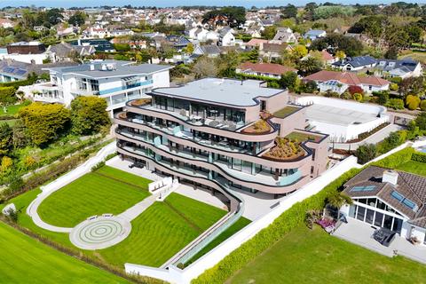 3 bedroom apartment for sale, Apartment With Panoramic Sea Views