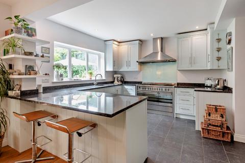 undefined, St. James Close, Pangbourne, Berkshire