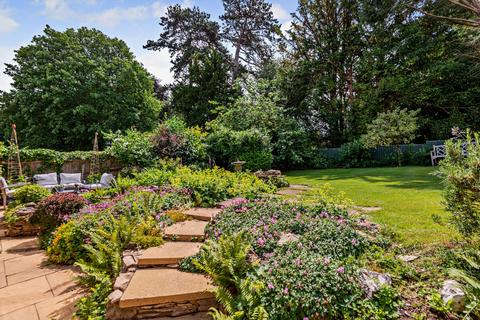 undefined, St. James Close, Pangbourne, Berkshire