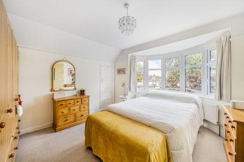 2 Chestnut Avenue, West Wickham, BR4 9ES