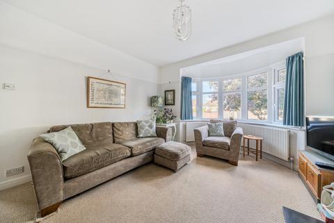 2 Chestnut Avenue, West Wickham, BR4 9ES