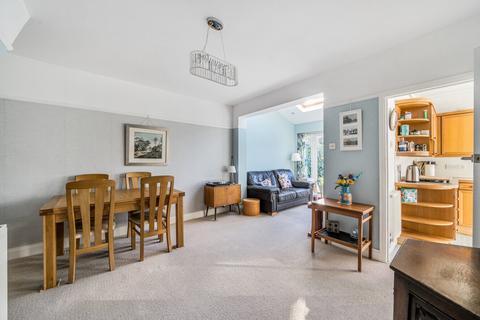 2 Chestnut Avenue, West Wickham, BR4 9ES