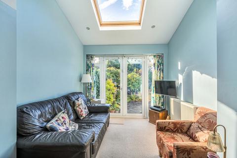 2 Chestnut Avenue, West Wickham, BR4 9ES