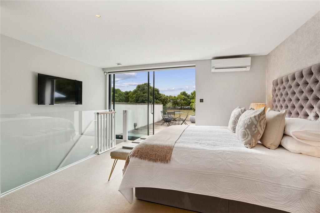 Prinicpal Bedroom