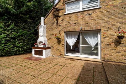undefined, Allum Lane, Borehamwood WD6