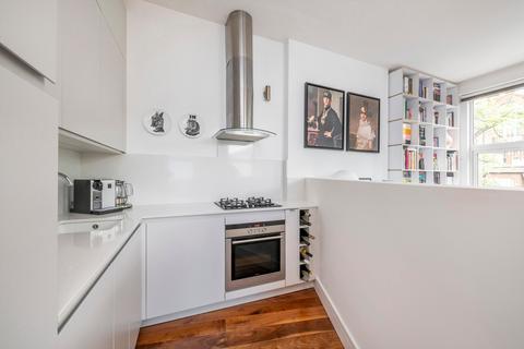2 bedroom flat for sale, Primrose Gardens, London, NW3