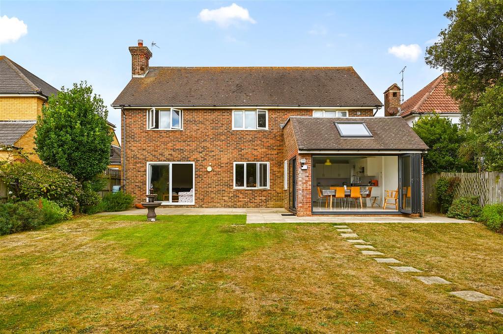 5 HARTFIELD ROAD (25).jpg