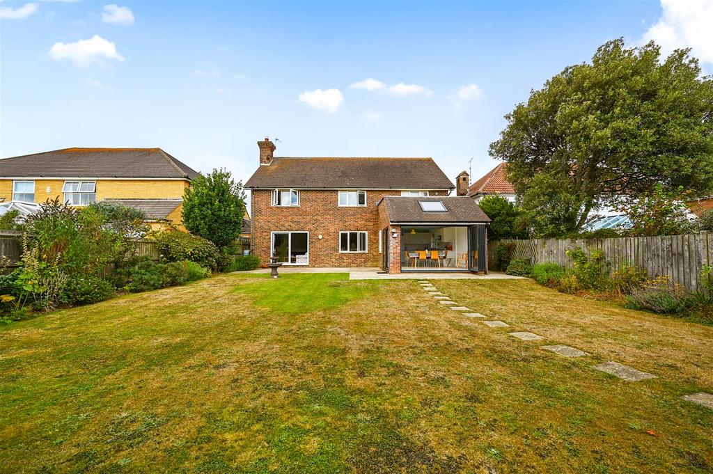 5 HARTFIELD ROAD (26).jpg