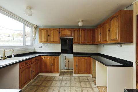 3 bedroom terraced house for sale, White Thorns Drive, Batemoor, Sheffield, S8 8ET