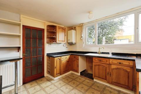3 bedroom terraced house for sale, White Thorns Drive, Batemoor, Sheffield, S8 8ET