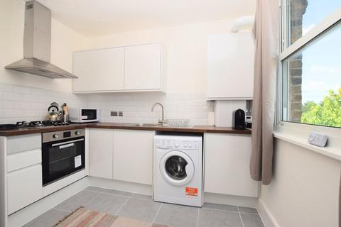 1 bedroom apartment for sale, Camberwell Station Road, Camberwell, London