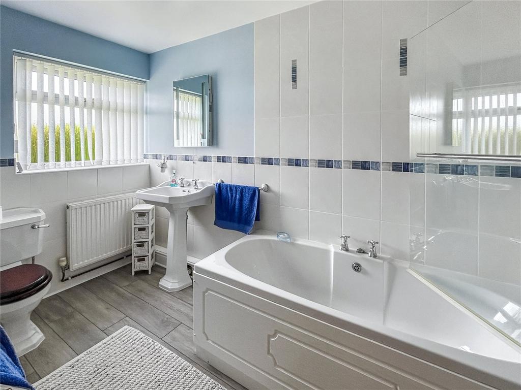 Bed 1 En-Suite