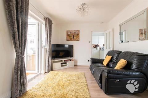 undefined, Brackendale Avenue, Basildon SS13