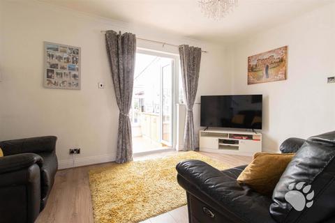 undefined, Brackendale Avenue, Basildon SS13