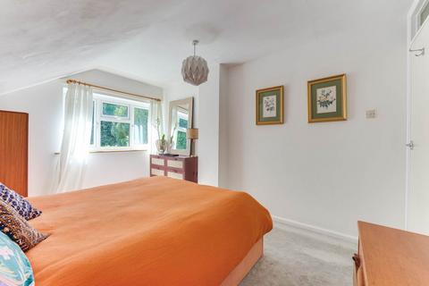 undefined, Sun Hill, Royston,