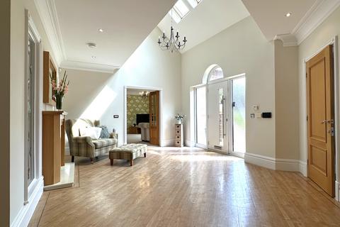 5 bedroom detached house for sale, Cherry Tree Lane, Colwyn Bay LL28