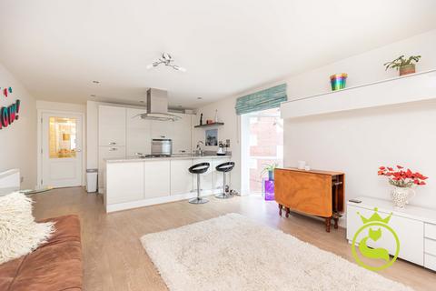 2 bedroom flat for sale, Branksome Wood Road, Bournemouth BH2