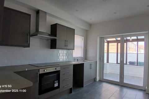2 bedroom end of terrace house to rent, North Road, Hartlepool, County Durham, TS25