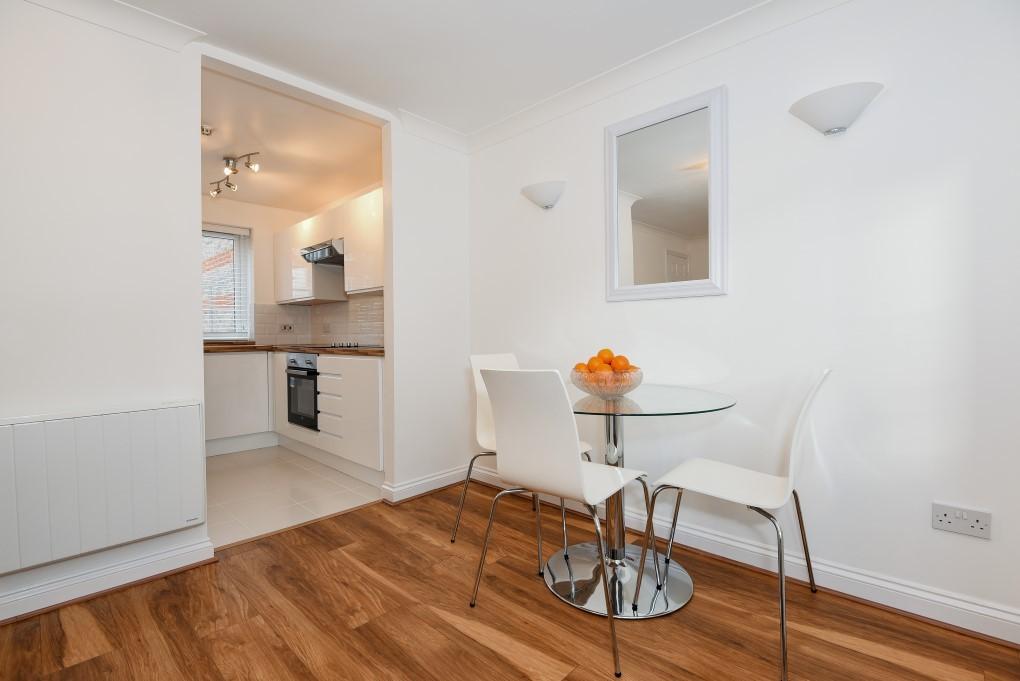 Apartment in Berkshire - View 4