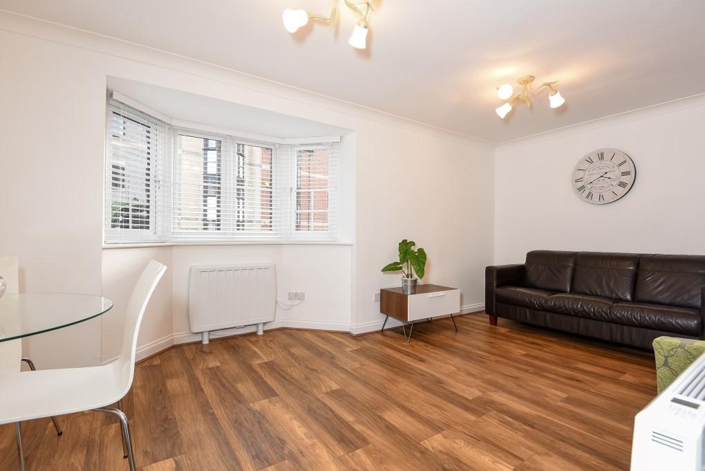 Apartment in Berkshire - View 5