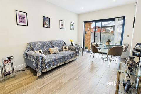 7 Milbourne Place, Epsom, KT19 0JN