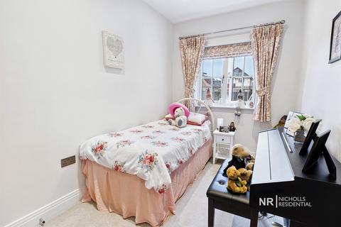 7 Milbourne Place, Epsom, KT19 0JN