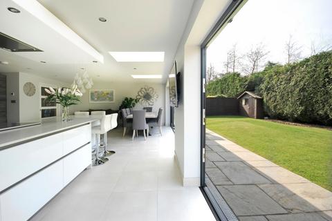 4 bedroom detached house for sale, Katherine Close, Penn, HP10