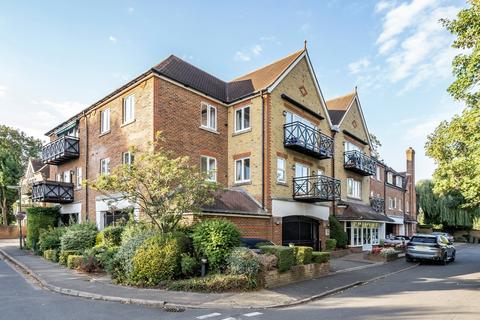2 bedroom flat for sale, Albany Reach, Queens Road, Thames Ditton, KT7