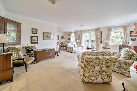 2 bedroom flat for sale, Albany Reach, Queens Road, Thames Ditton, KT7