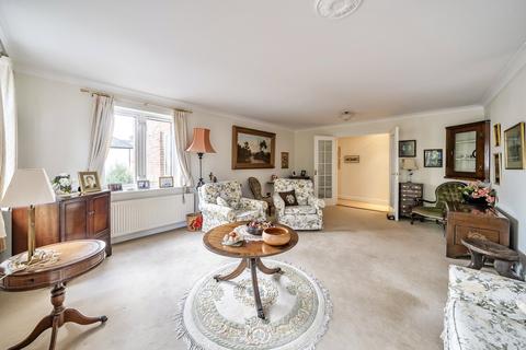 2 bedroom flat for sale, Albany Reach, Queens Road, Thames Ditton, KT7