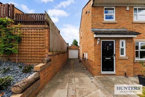 3 bedroom detached house for sale, Roundhead Fold, Apperley Bridge