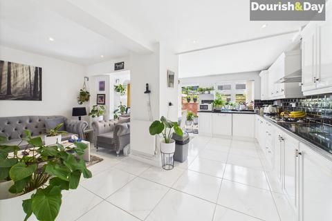 4 bedroom semi-detached house for sale, Sidmouth Avenue, Stafford ST17