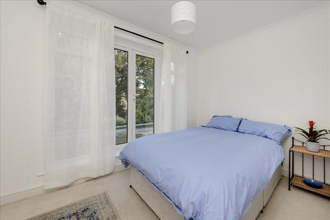 1 bedroom flat for sale, Findon Road, Shepherd's Bush W12