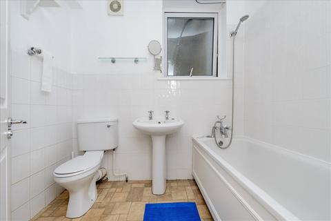 1 bedroom flat for sale, Findon Road, Shepherd's Bush W12