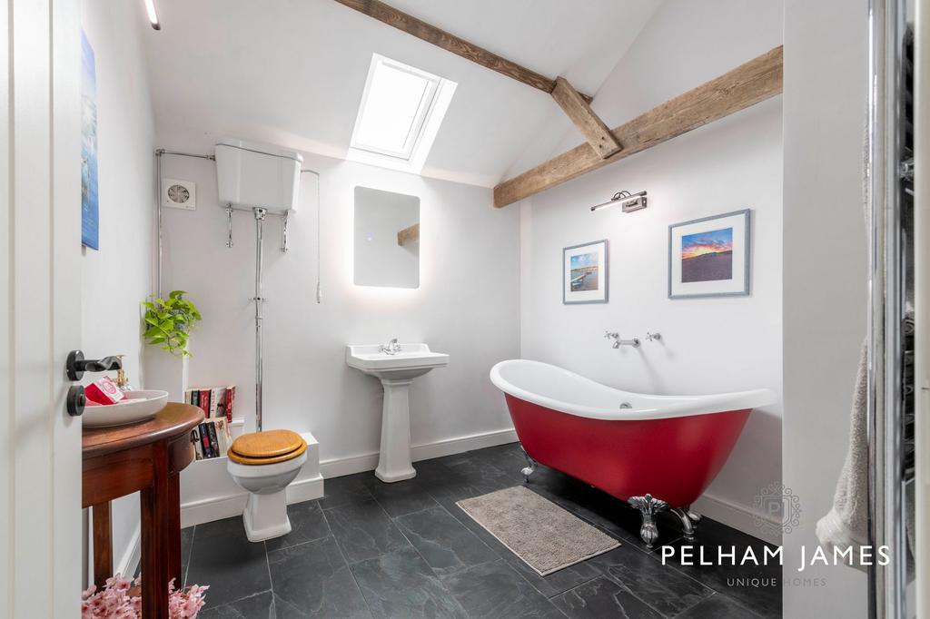 Bathroom, Owl Barn, Lower Leesthorpe