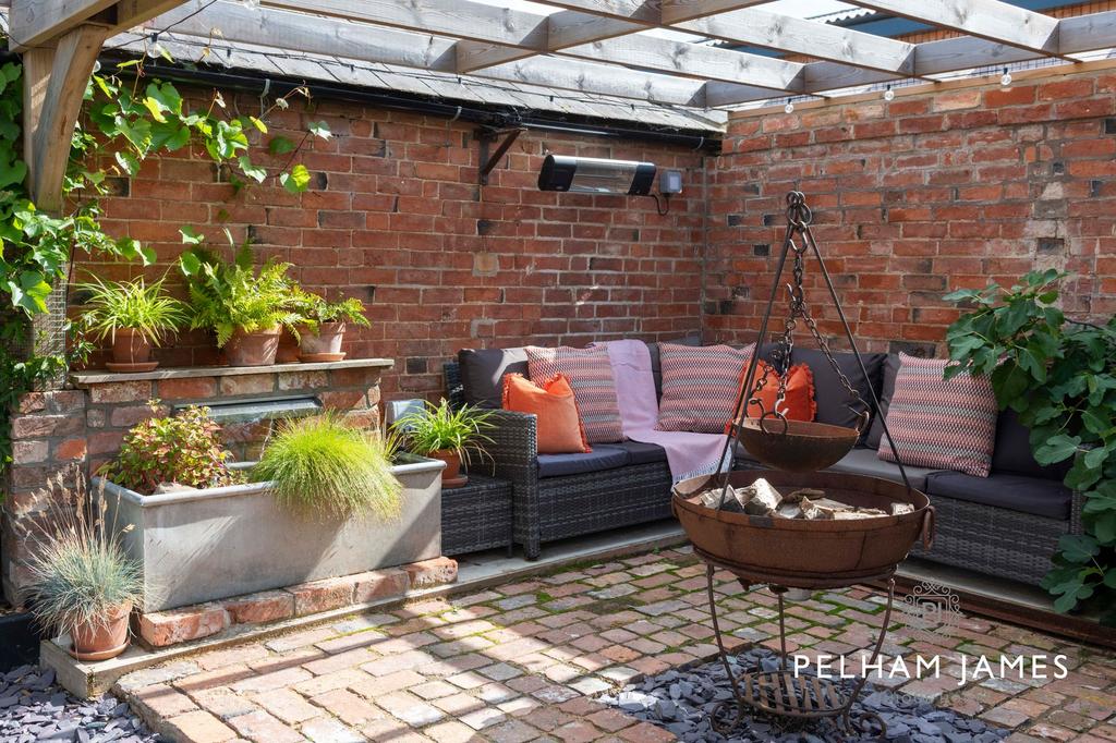Terrace, Owl Barn, Lower Leesthorpe