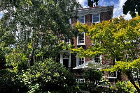 undefined, Rosslyn Hill, Hampstead Village NW3