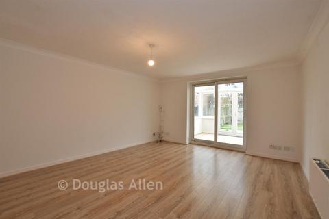 3 bedroom end of terrace house for sale, Ascot Grove, Basildon, Essex